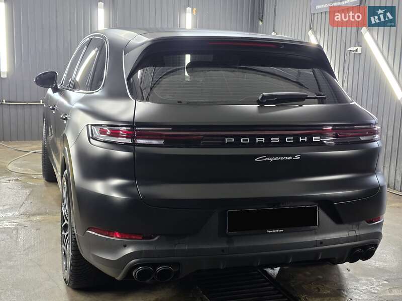 Внедорожник / Кроссовер Porsche Cayenne 2024 в Киеве