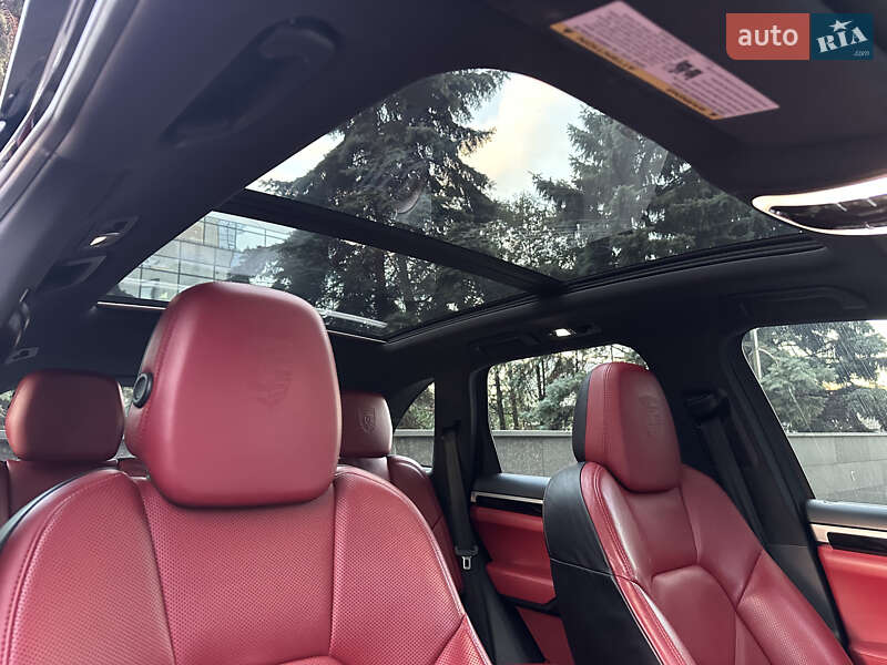 Внедорожник / Кроссовер Porsche Cayenne 2017 в Киеве фото 19 Внедорожник / Кроссовер Porsche Cayenne 2017 в Киеве