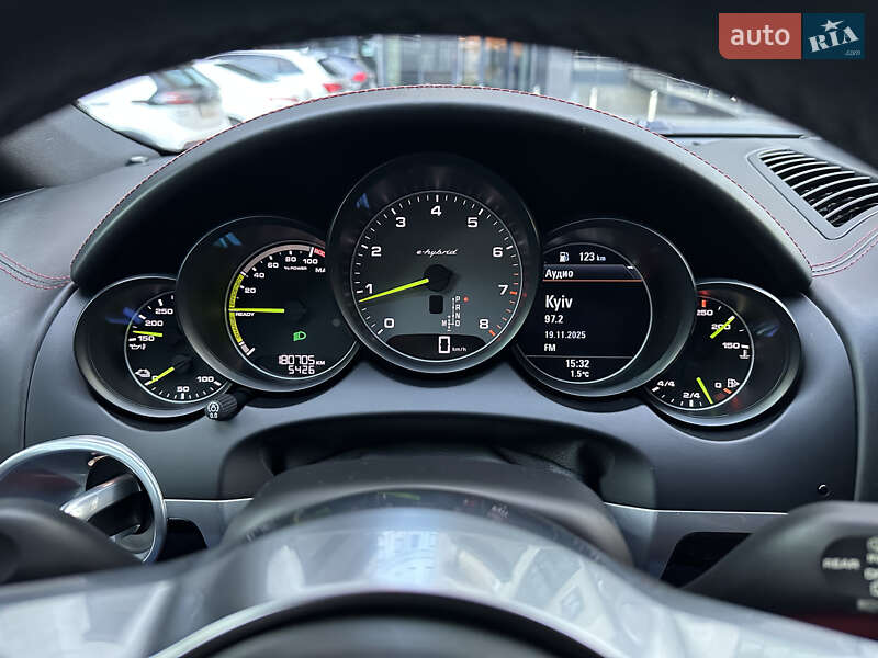 Внедорожник / Кроссовер Porsche Cayenne 2017 в Киеве фото 33 Внедорожник / Кроссовер Porsche Cayenne 2017 в Киеве