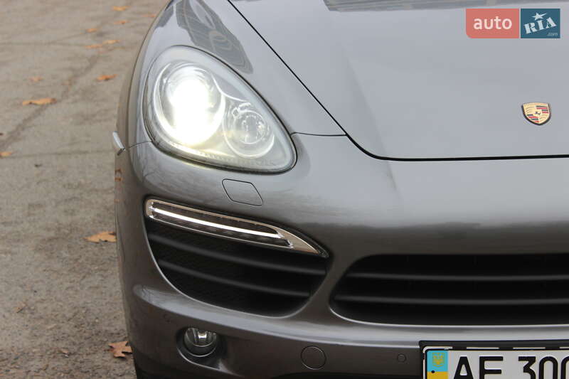 Внедорожник / Кроссовер Porsche Cayenne 2011 в Днепре фото 19 Внедорожник / Кроссовер Porsche Cayenne 2011 в Днепре