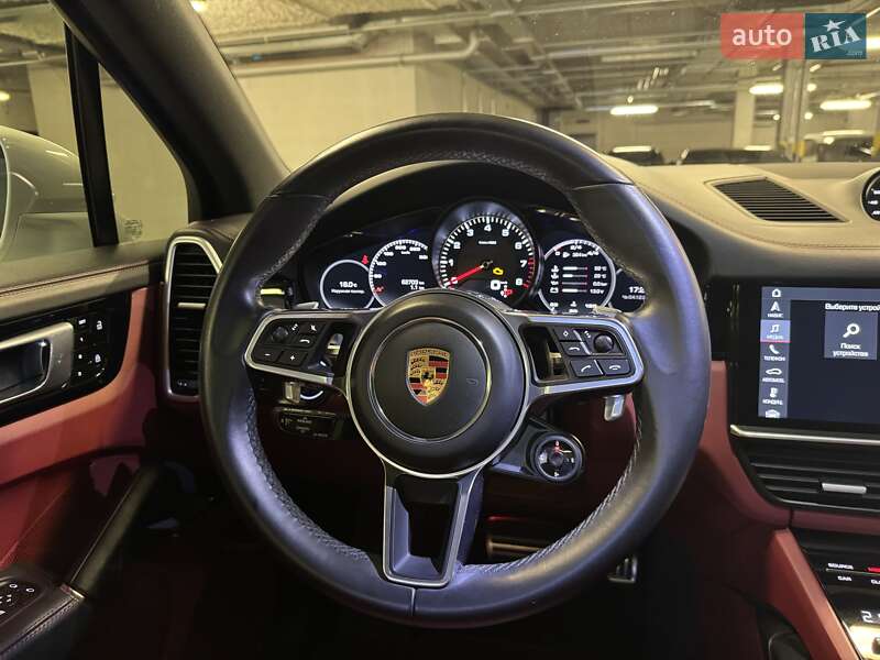 Внедорожник / Кроссовер Porsche Cayenne 2019 в Киеве