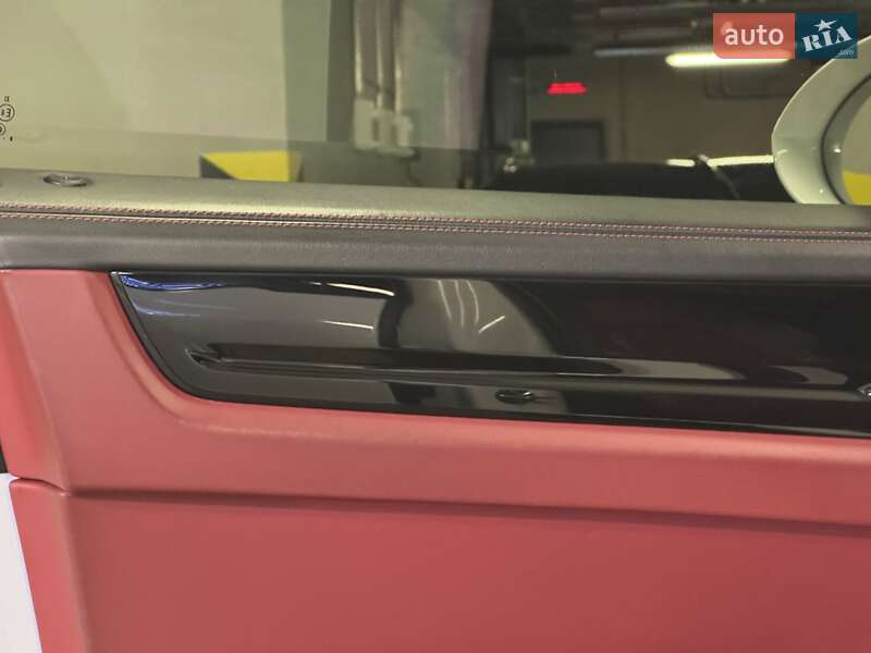 Внедорожник / Кроссовер Porsche Cayenne 2019 в Киеве