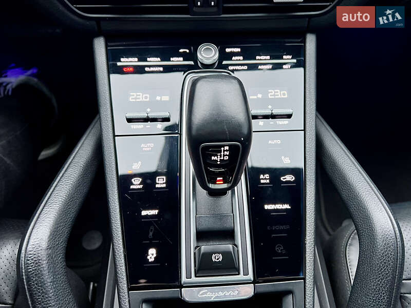 Внедорожник / Кроссовер Porsche Cayenne 2018 в Киеве фото 49 Внедорожник / Кроссовер Porsche Cayenne 2018 в Киеве