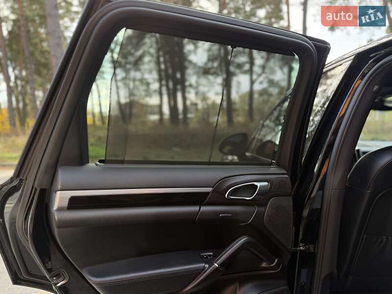 Внедорожник / Кроссовер Porsche Cayenne 2011 в Нетешине фото 27 Внедорожник / Кроссовер Porsche Cayenne 2011 в Нетешине