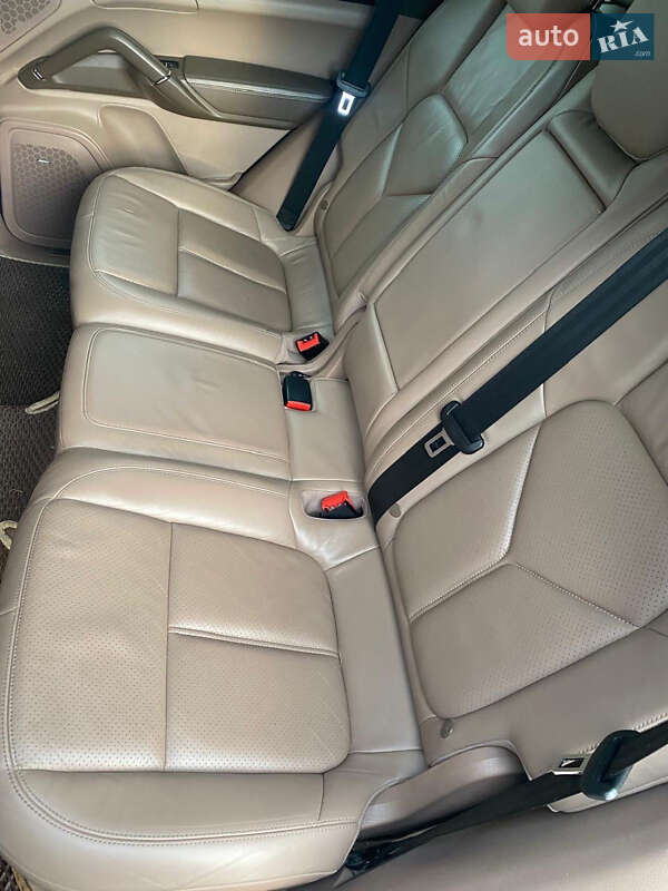 Внедорожник / Кроссовер Porsche Cayenne 2010 в Луцке фото 4 Внедорожник / Кроссовер Porsche Cayenne 2010 в Луцке