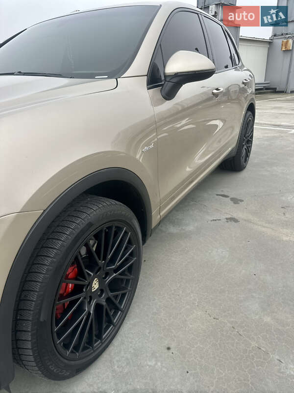 Позашляховик / Кросовер Porsche Cayenne 2014 в Києві фото 4 Позашляховик / Кросовер Porsche Cayenne 2014 в Києві