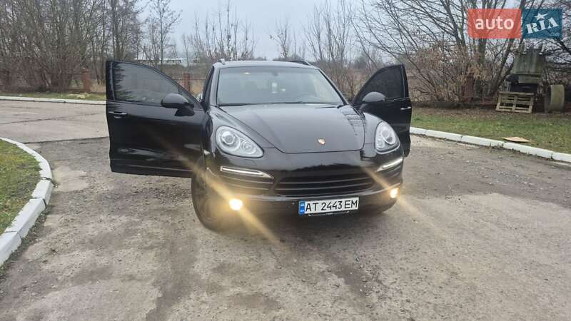 Внедорожник / Кроссовер Porsche Cayenne 2012 в Бердичеве