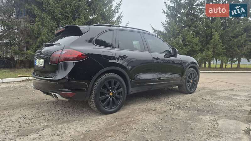 Внедорожник / Кроссовер Porsche Cayenne 2012 в Бердичеве