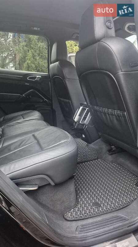 Внедорожник / Кроссовер Porsche Cayenne 2012 в Бердичеве