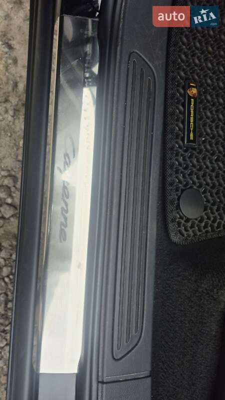 Внедорожник / Кроссовер Porsche Cayenne 2012 в Бердичеве