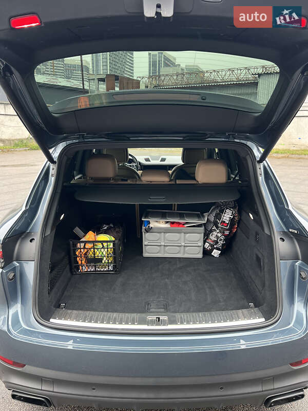 Внедорожник / Кроссовер Porsche Cayenne 2018 в Киеве фото 7 Внедорожник / Кроссовер Porsche Cayenne 2018 в Киеве