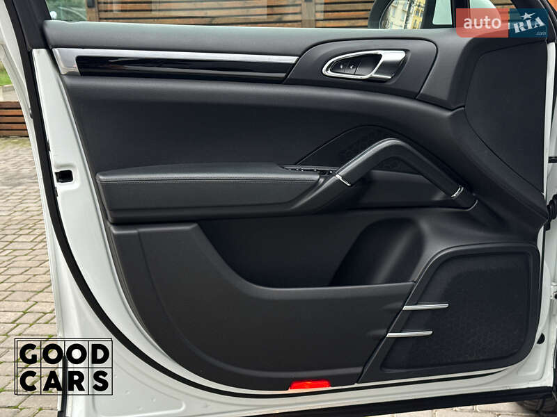 Внедорожник / Кроссовер Porsche Cayenne 2013 в Одессе