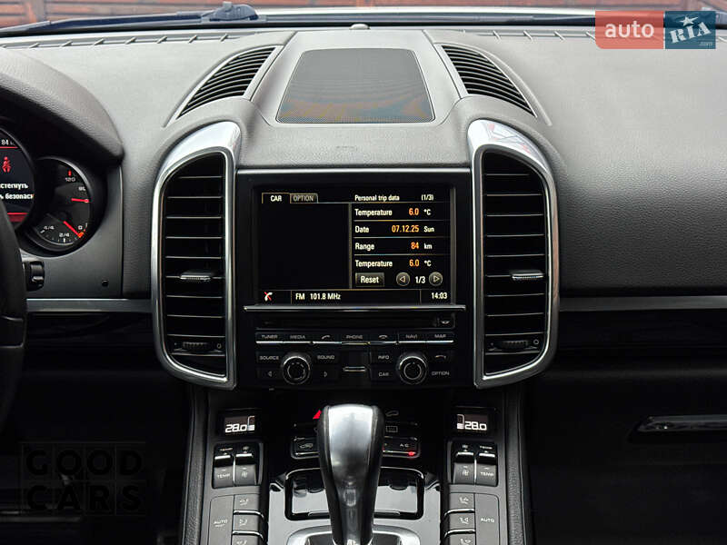 Внедорожник / Кроссовер Porsche Cayenne 2013 в Одессе