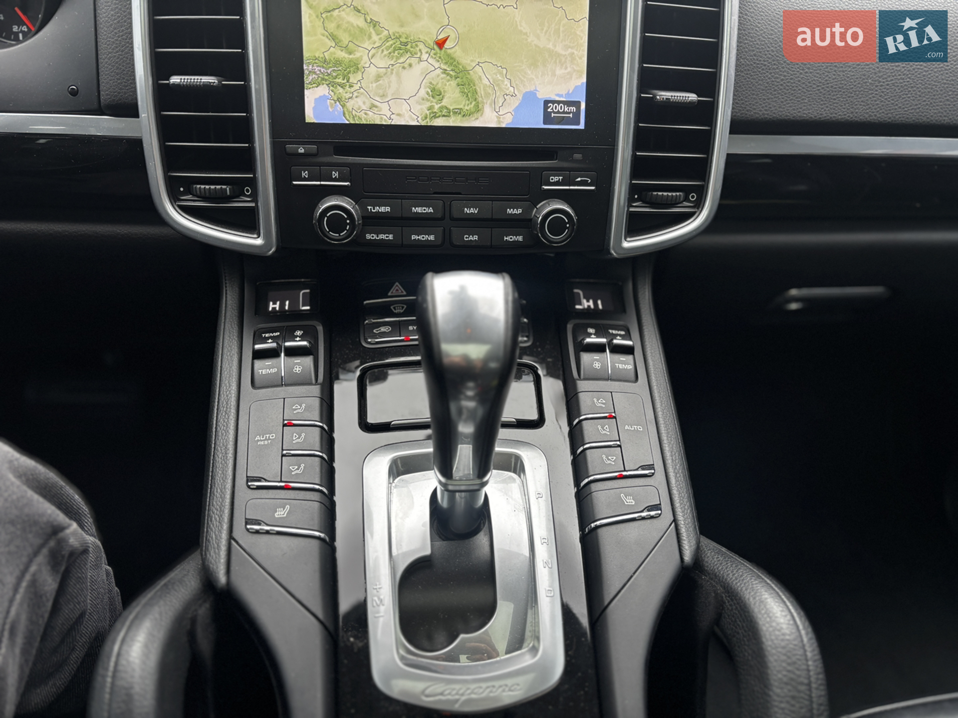 2016 Porsche Cayenne - мініатюра 24