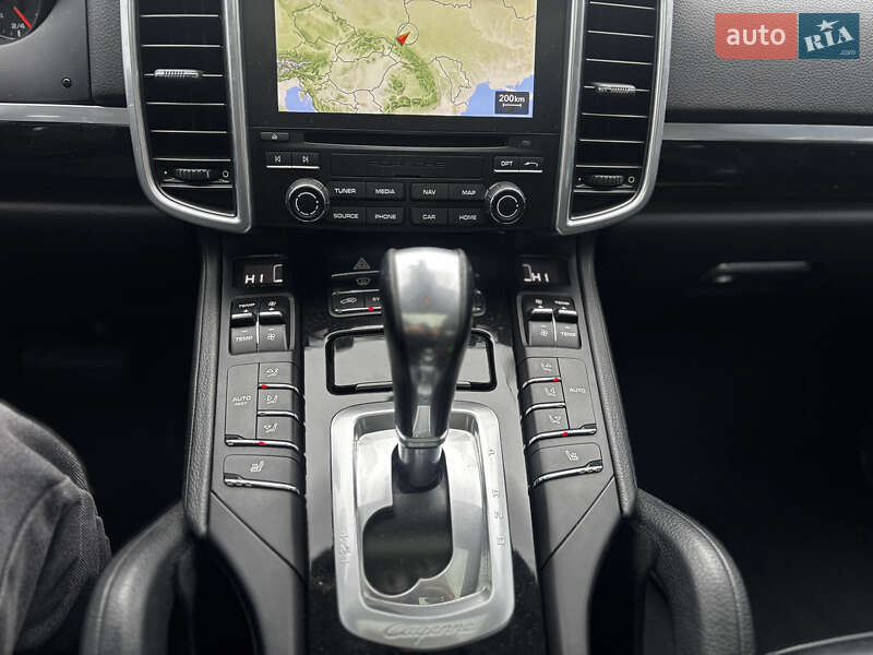 Внедорожник / Кроссовер Porsche Cayenne 2016 в Львове фото 24 Внедорожник / Кроссовер Porsche Cayenne 2016 в Львове