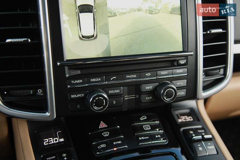 Внедорожник / Кроссовер Porsche Cayenne 2016 в Харькове