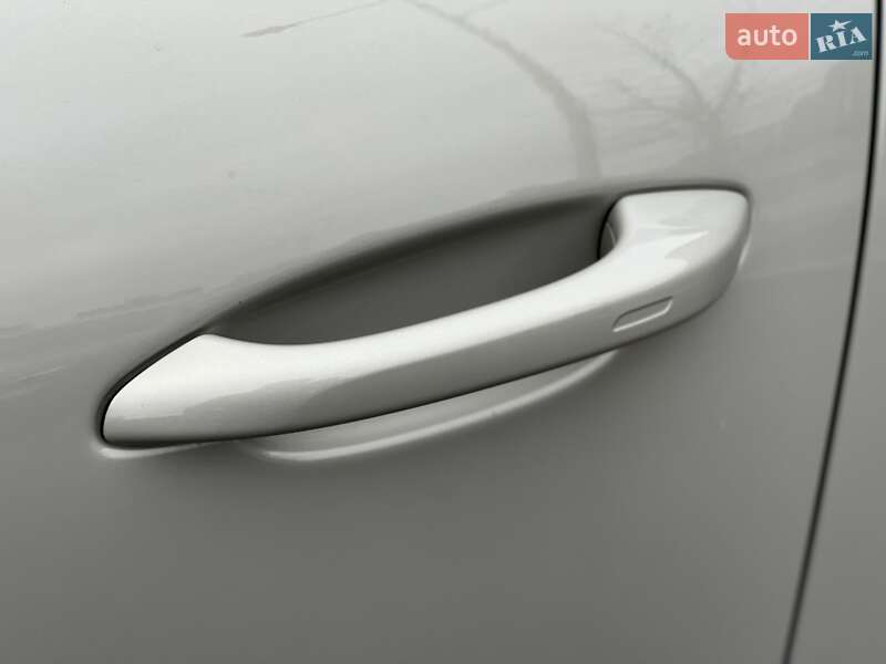 Внедорожник / Кроссовер Porsche Cayenne 2021 в Киеве