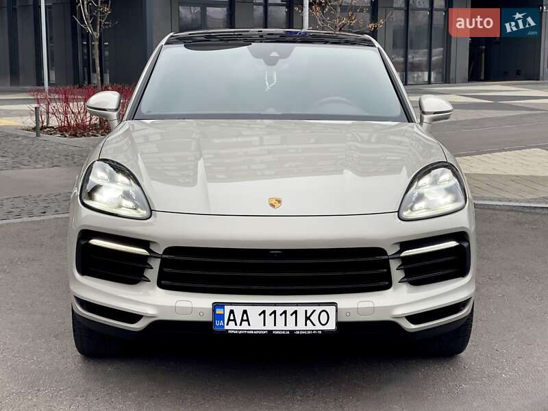 Внедорожник / Кроссовер Porsche Cayenne 2021 в Киеве