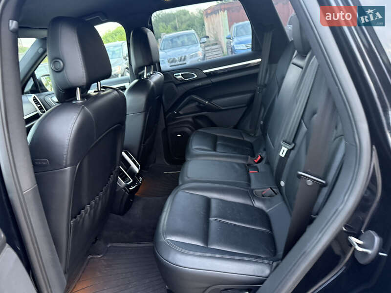 Внедорожник / Кроссовер Porsche Cayenne 2011 в Ровно фото 42 Внедорожник / Кроссовер Porsche Cayenne 2011 в Ровно