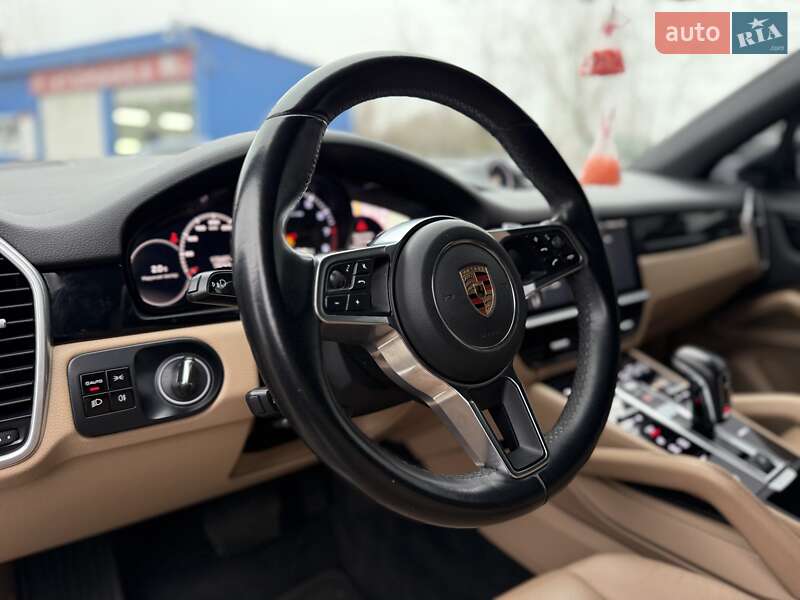 Внедорожник / Кроссовер Porsche Cayenne 2018 в Киеве фото 28 Внедорожник / Кроссовер Porsche Cayenne 2018 в Киеве
