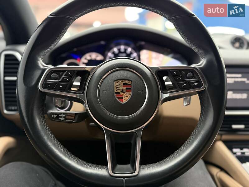 Внедорожник / Кроссовер Porsche Cayenne 2018 в Киеве фото 44 Внедорожник / Кроссовер Porsche Cayenne 2018 в Киеве