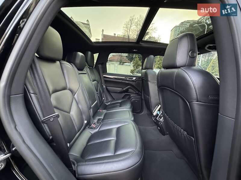 Внедорожник / Кроссовер Porsche Cayenne 2015 в Одессе фото 24 Внедорожник / Кроссовер Porsche Cayenne 2015 в Одессе