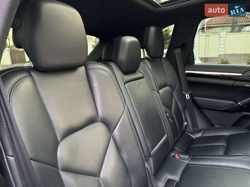 Внедорожник / Кроссовер Porsche Cayenne 2015 в Одессе фото 25 Внедорожник / Кроссовер Porsche Cayenne 2015 в Одессе