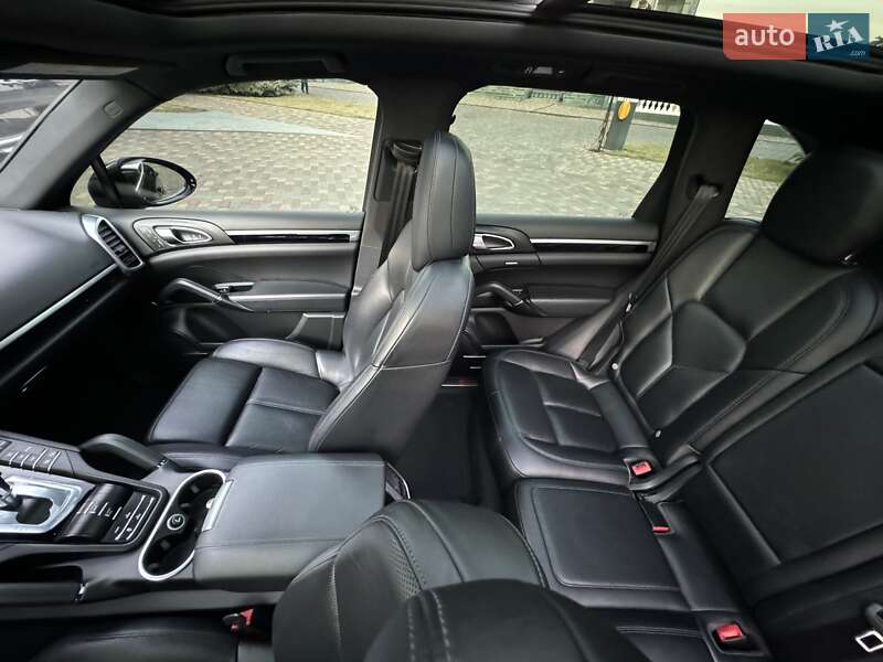 Внедорожник / Кроссовер Porsche Cayenne 2015 в Одессе фото 31 Внедорожник / Кроссовер Porsche Cayenne 2015 в Одессе