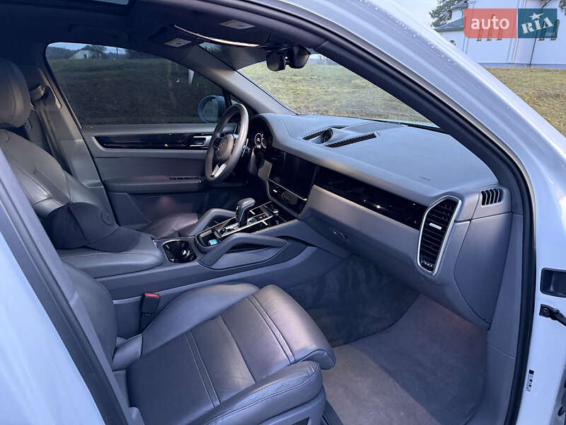 Внедорожник / Кроссовер Porsche Cayenne 2019 в Львове фото 10 Внедорожник / Кроссовер Porsche Cayenne 2019 в Львове