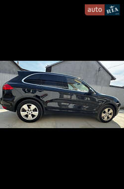 Внедорожник / Кроссовер Porsche Cayenne 2012 в Черновцах