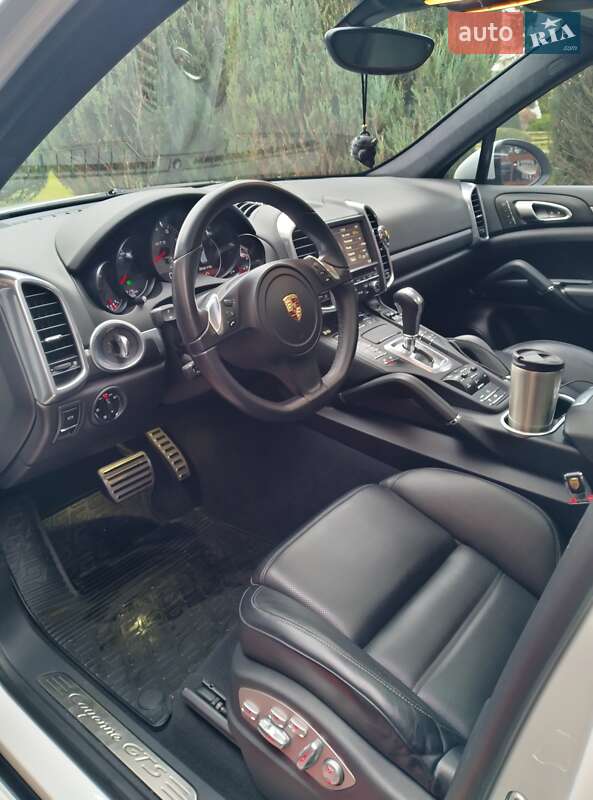 Внедорожник / Кроссовер Porsche Cayenne 2014 в Киеве