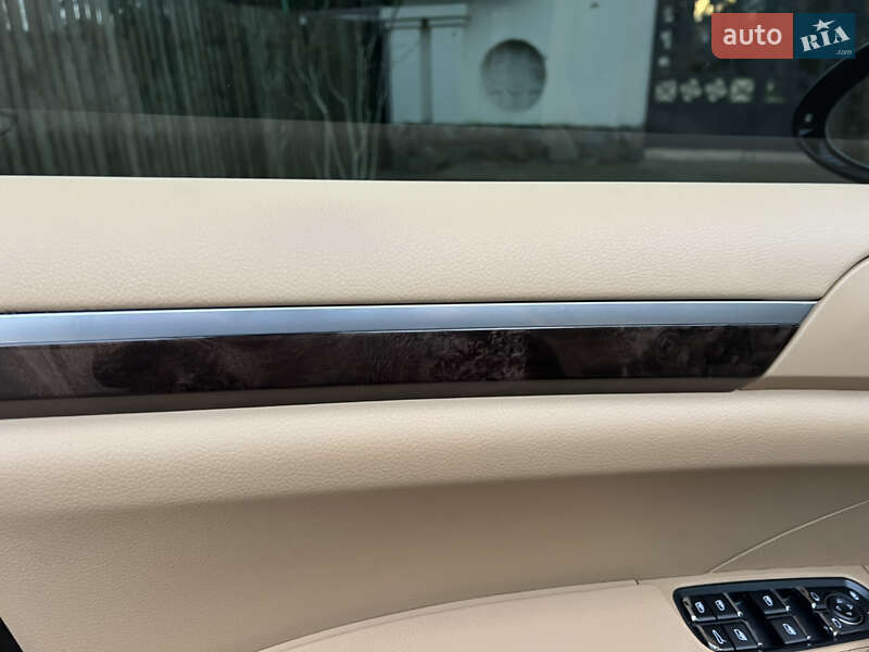 Внедорожник / Кроссовер Porsche Cayenne 2015 в Киеве фото 33 Внедорожник / Кроссовер Porsche Cayenne 2015 в Киеве