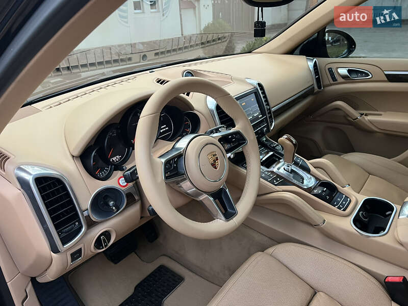 Внедорожник / Кроссовер Porsche Cayenne 2015 в Киеве фото 40 Внедорожник / Кроссовер Porsche Cayenne 2015 в Киеве