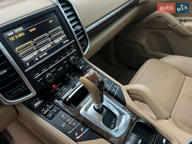 Внедорожник / Кроссовер Porsche Cayenne 2015 в Киеве фото 59 Внедорожник / Кроссовер Porsche Cayenne 2015 в Киеве