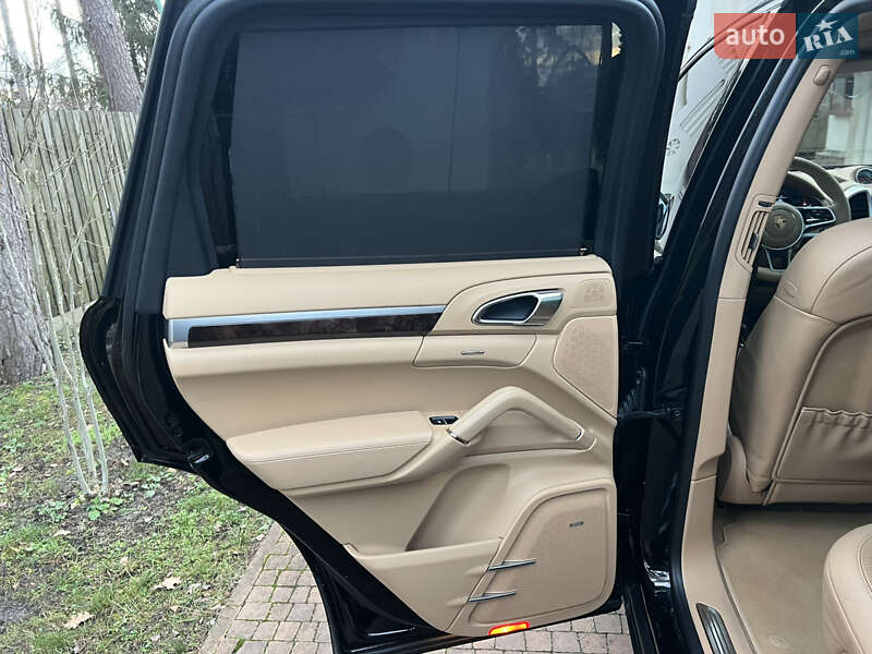 Внедорожник / Кроссовер Porsche Cayenne 2015 в Киеве фото 62 Внедорожник / Кроссовер Porsche Cayenne 2015 в Киеве