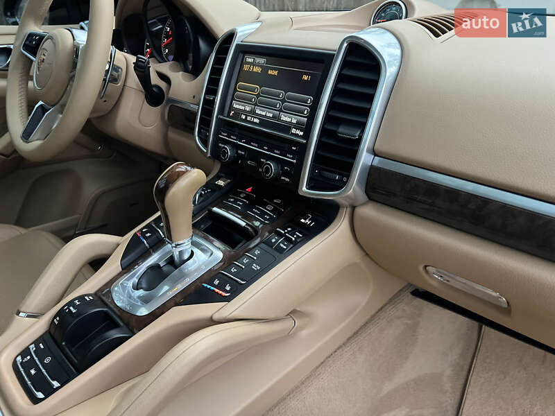 Внедорожник / Кроссовер Porsche Cayenne 2015 в Киеве фото 89 Внедорожник / Кроссовер Porsche Cayenne 2015 в Киеве