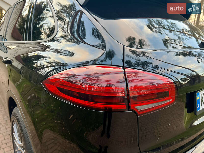 Внедорожник / Кроссовер Porsche Cayenne 2015 в Киеве фото 107 Внедорожник / Кроссовер Porsche Cayenne 2015 в Киеве