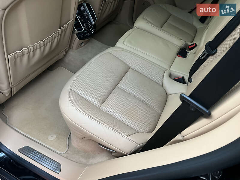 Внедорожник / Кроссовер Porsche Cayenne 2015 в Киеве фото 162 Внедорожник / Кроссовер Porsche Cayenne 2015 в Киеве