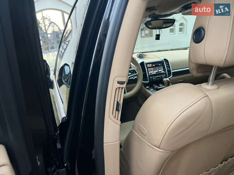 Внедорожник / Кроссовер Porsche Cayenne 2015 в Киеве фото 172 Внедорожник / Кроссовер Porsche Cayenne 2015 в Киеве