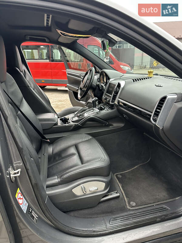 Внедорожник / Кроссовер Porsche Cayenne 2012 в Луцке фото 22 Внедорожник / Кроссовер Porsche Cayenne 2012 в Луцке