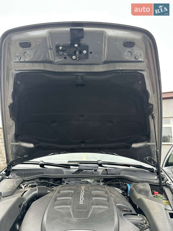 Внедорожник / Кроссовер Porsche Cayenne 2012 в Луцке фото 37 Внедорожник / Кроссовер Porsche Cayenne 2012 в Луцке