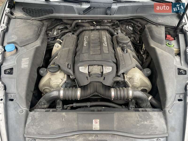 Внедорожник / Кроссовер Porsche Cayenne 2012 в Киеве фото 6 Внедорожник / Кроссовер Porsche Cayenne 2012 в Киеве