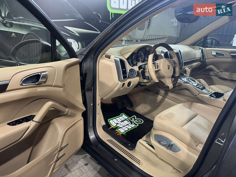 Внедорожник / Кроссовер Porsche Cayenne 2012 в Одессе фото 18 Внедорожник / Кроссовер Porsche Cayenne 2012 в Одессе