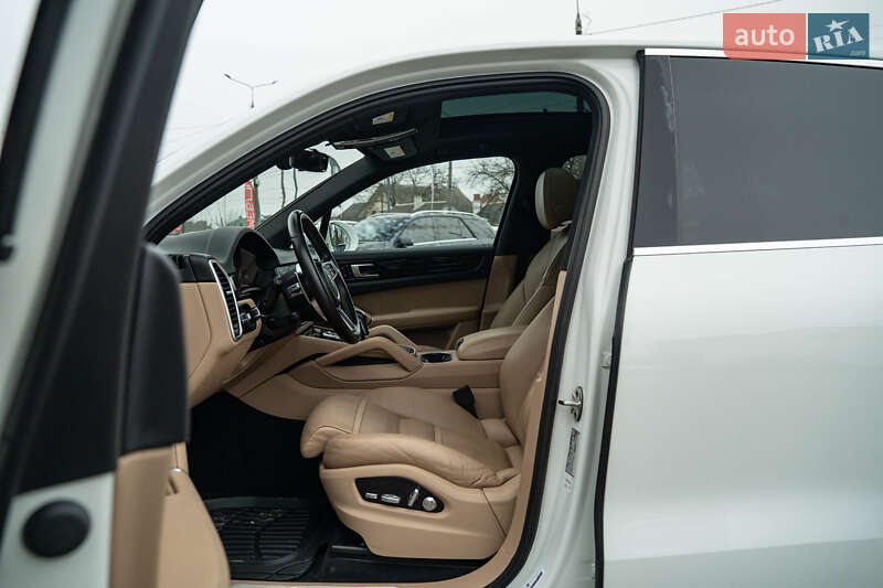Внедорожник / Кроссовер Porsche Cayenne 2019 в Черновцах фото 17 Внедорожник / Кроссовер Porsche Cayenne 2019 в Черновцах