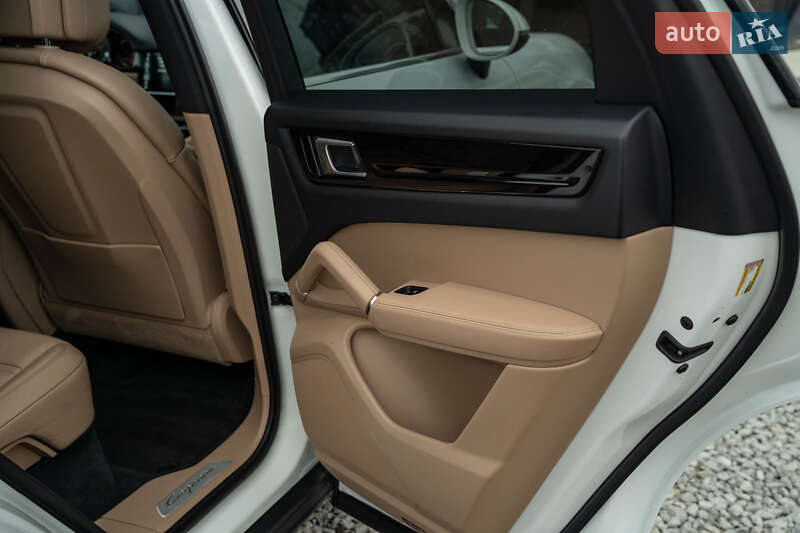 Внедорожник / Кроссовер Porsche Cayenne 2019 в Черновцах фото 47 Внедорожник / Кроссовер Porsche Cayenne 2019 в Черновцах