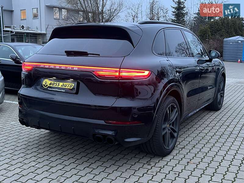 Внедорожник / Кроссовер Porsche Cayenne 2018 в Львове