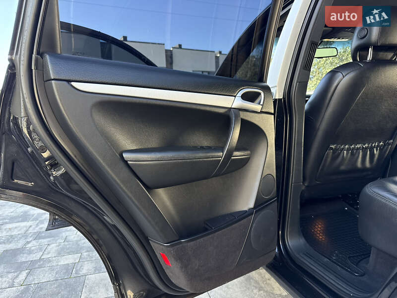 Внедорожник / Кроссовер Porsche Cayenne 2010 в Ивано-Франковске фото 22 Внедорожник / Кроссовер Porsche Cayenne 2010 в Ивано-Франковске