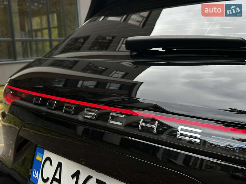 Внедорожник / Кроссовер Porsche Cayenne 2019 в Киеве