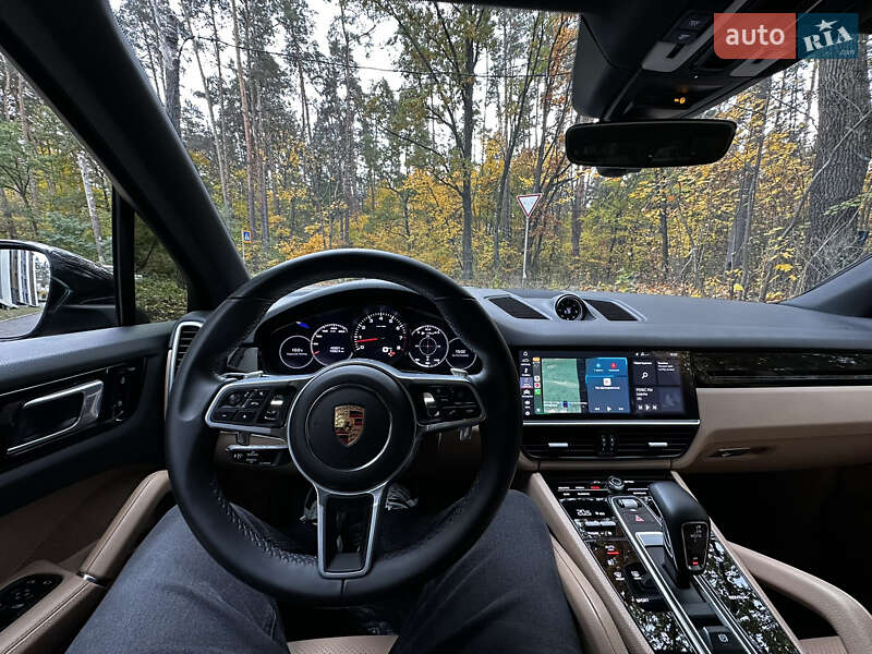Внедорожник / Кроссовер Porsche Cayenne 2019 в Киеве