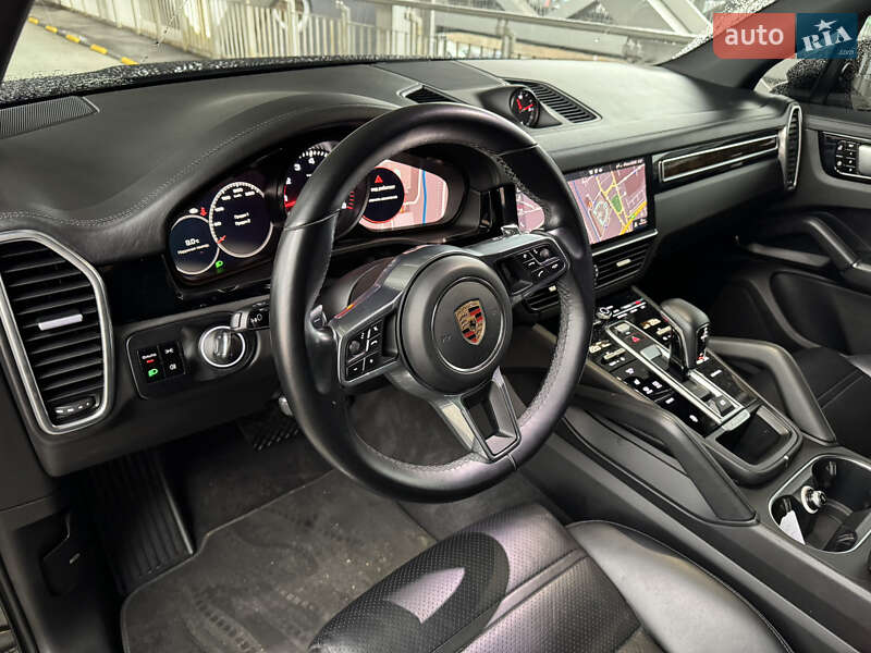 Внедорожник / Кроссовер Porsche Cayenne 2018 в Киеве